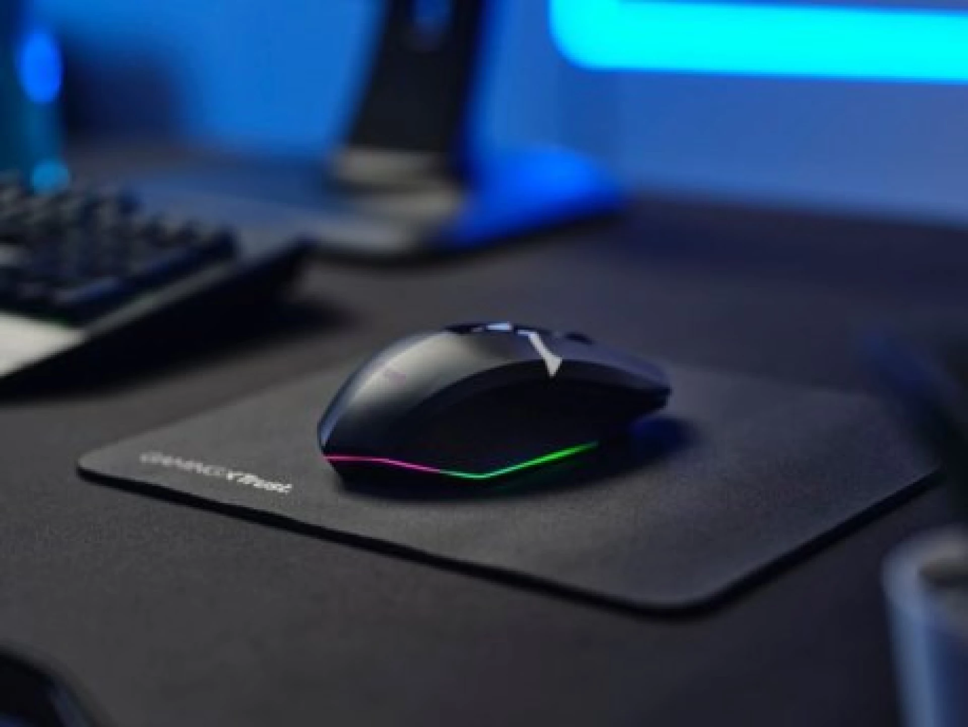 TRUST GXT 112 BEŽIČNI FELOX GEJMING MIŠ I PODLOGA (25070)