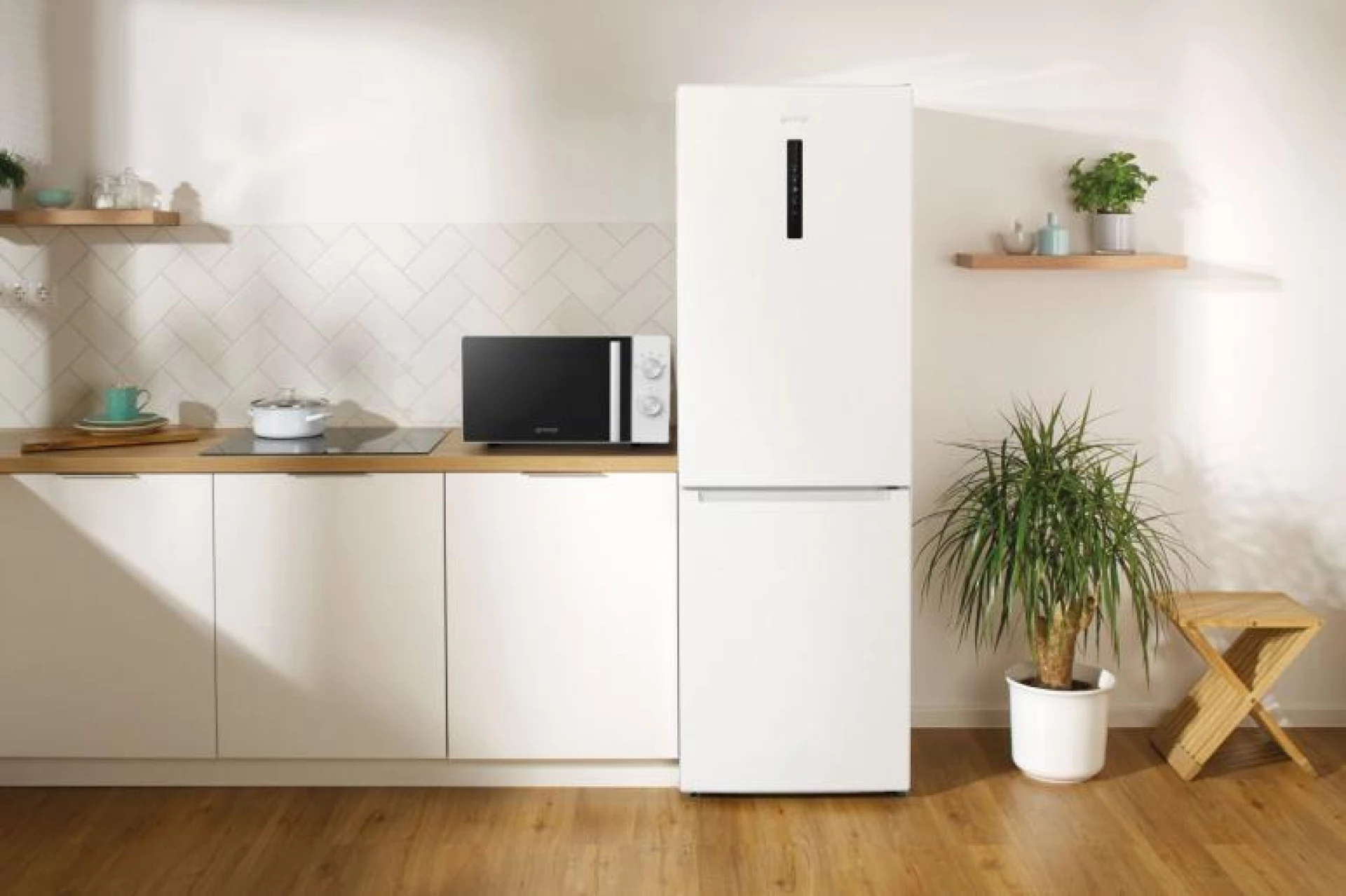 Gorenje Mikrotalasna rerna MO20E1WI5