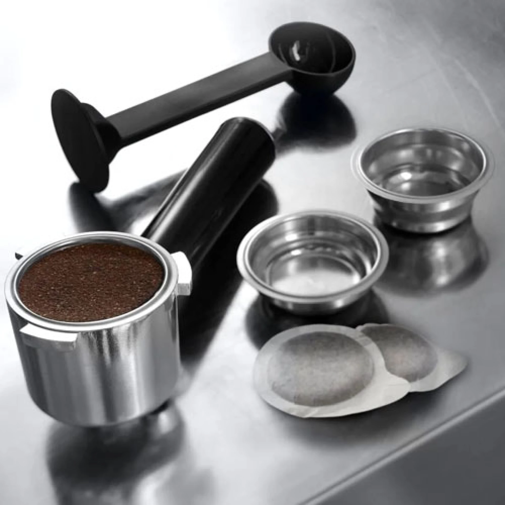 DeLonghi Aparat za espresso kafu  EC 685.BK 