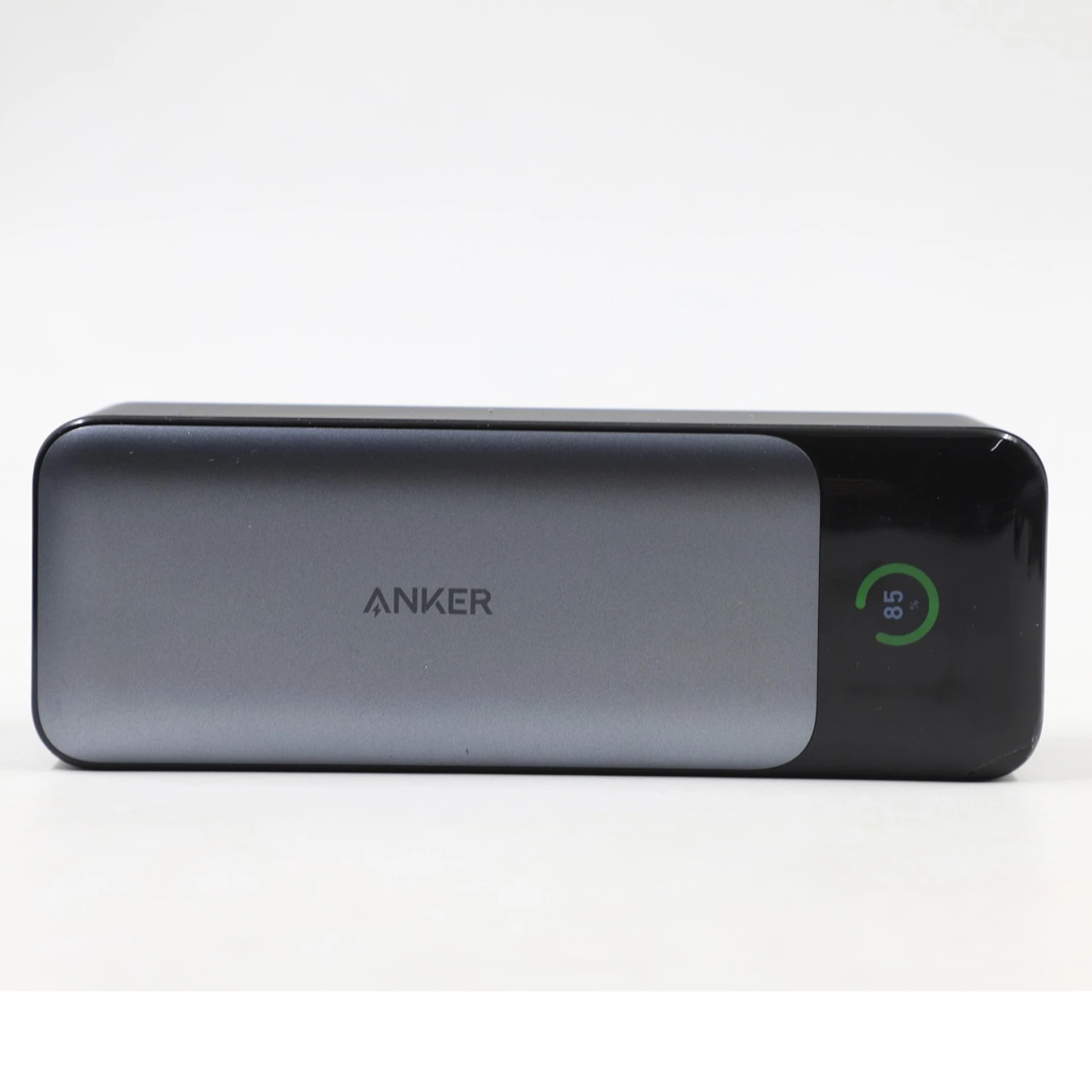 Anker Power Bank 737 24.000 mAh 140W Crna