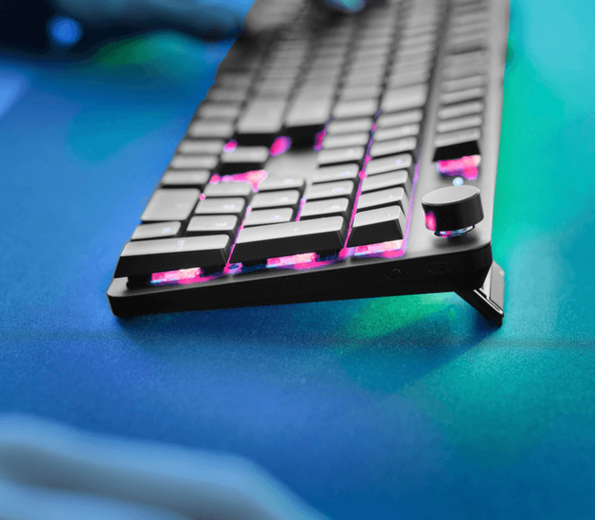 Trust Premium bežična mehanička tastatura Torix GXT868