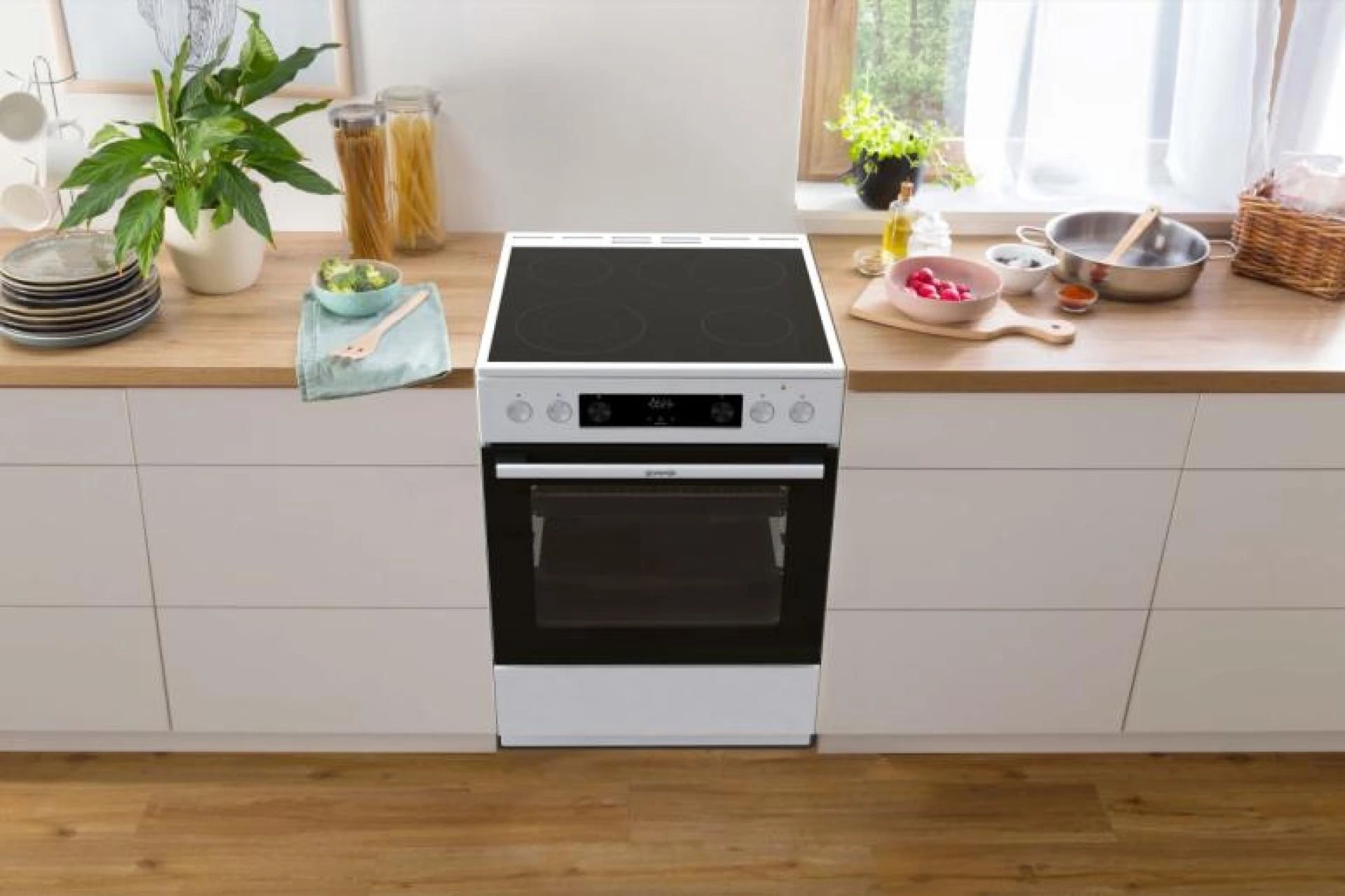 Gorenje Električni šporet GECS6C70WPA