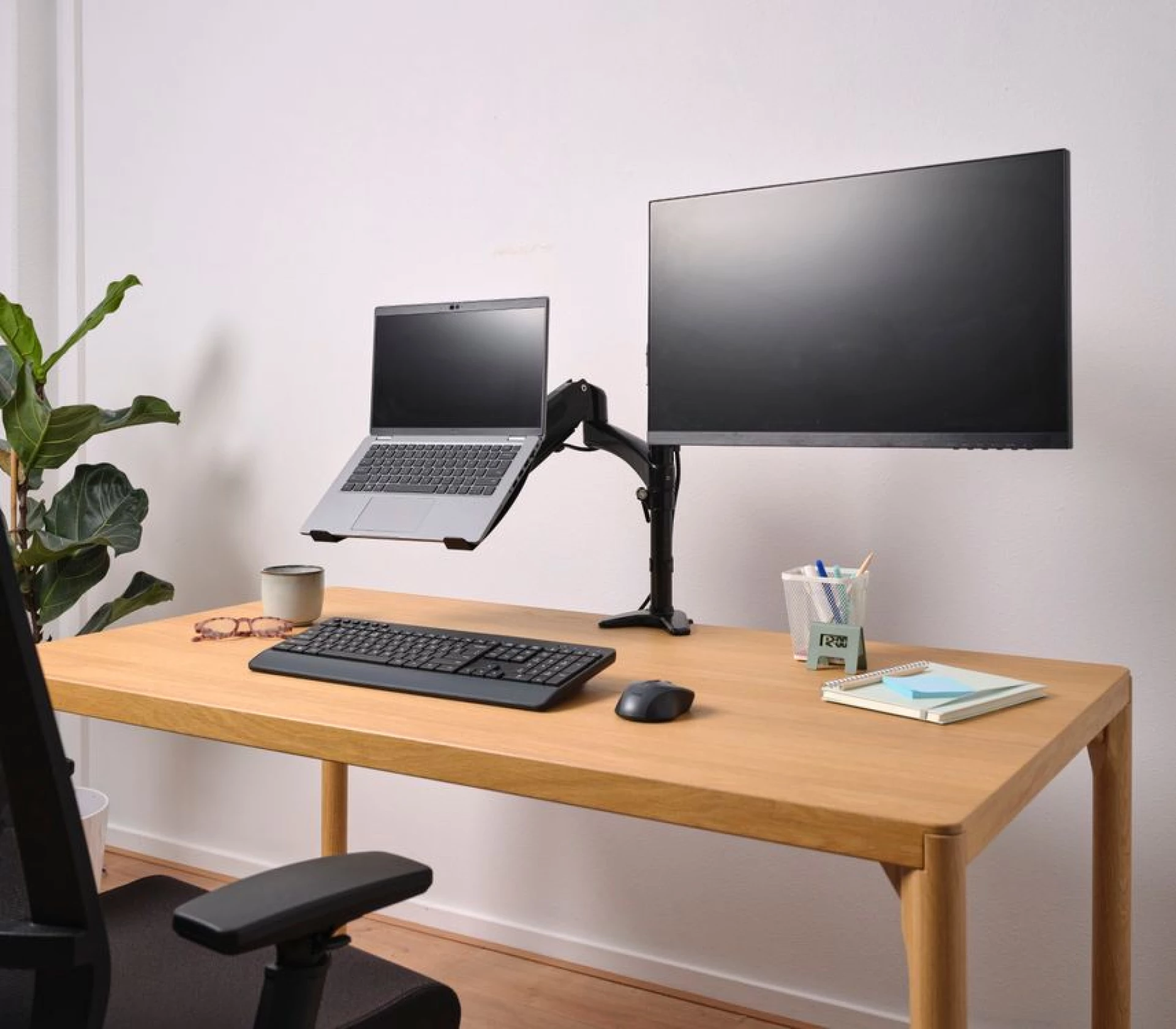 TRUST NOSAČ ZA 2 MONITORA DO 32" MARA  (25337)