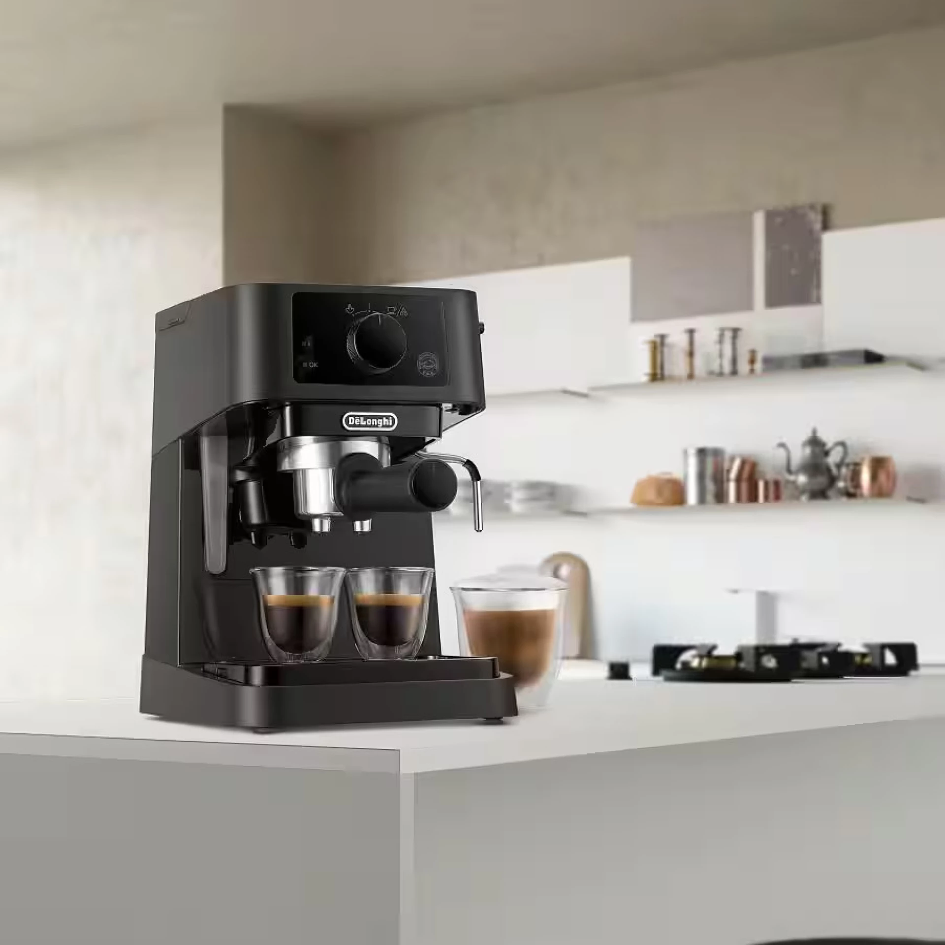 DeLonghi Aparat za espresso kafu EC235.BK Stilosa