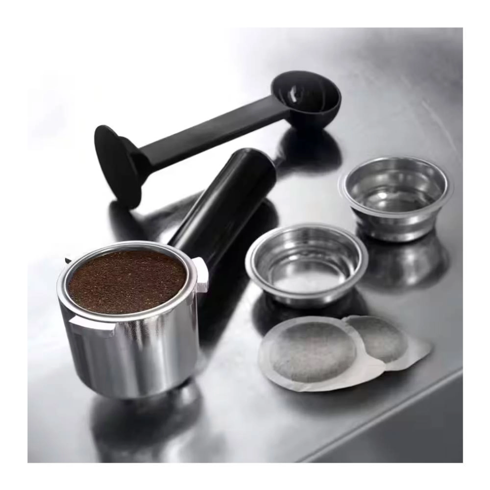 DeLonghi Aparat za espresso kafu EC685.M 