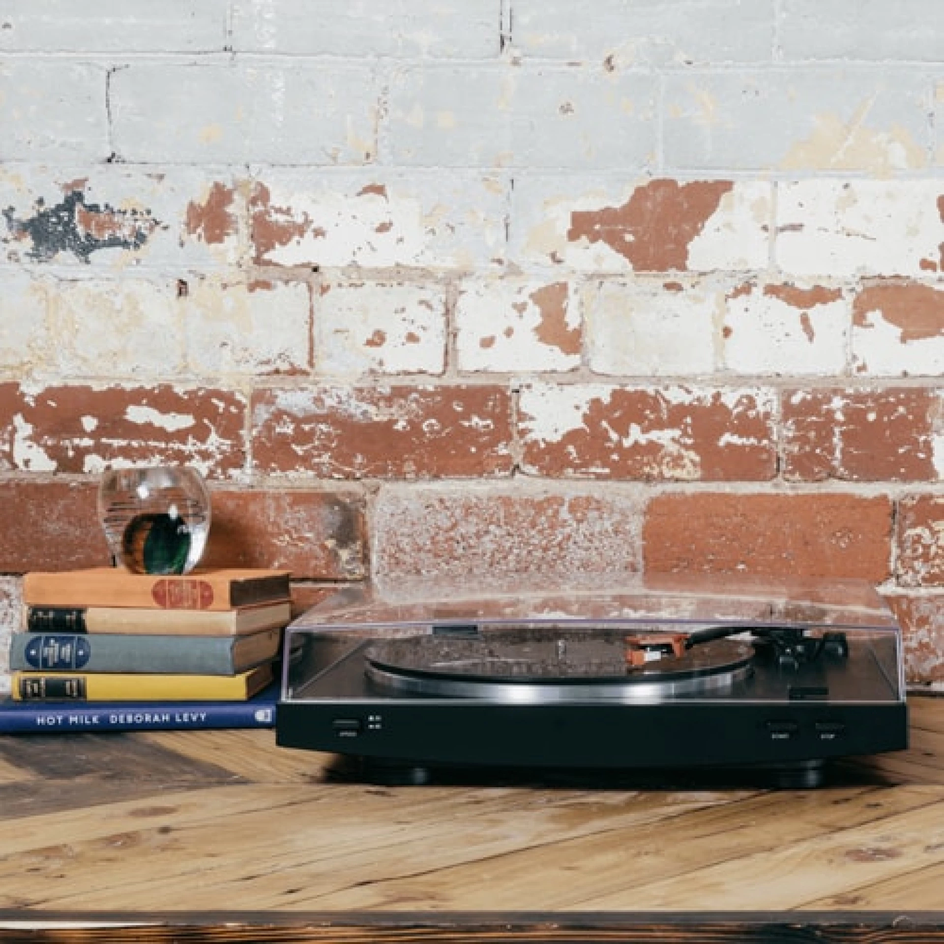 AUDIO-TECHNICA GRAMOFON AT-LP3BK (AT-LP3BK) CRNI