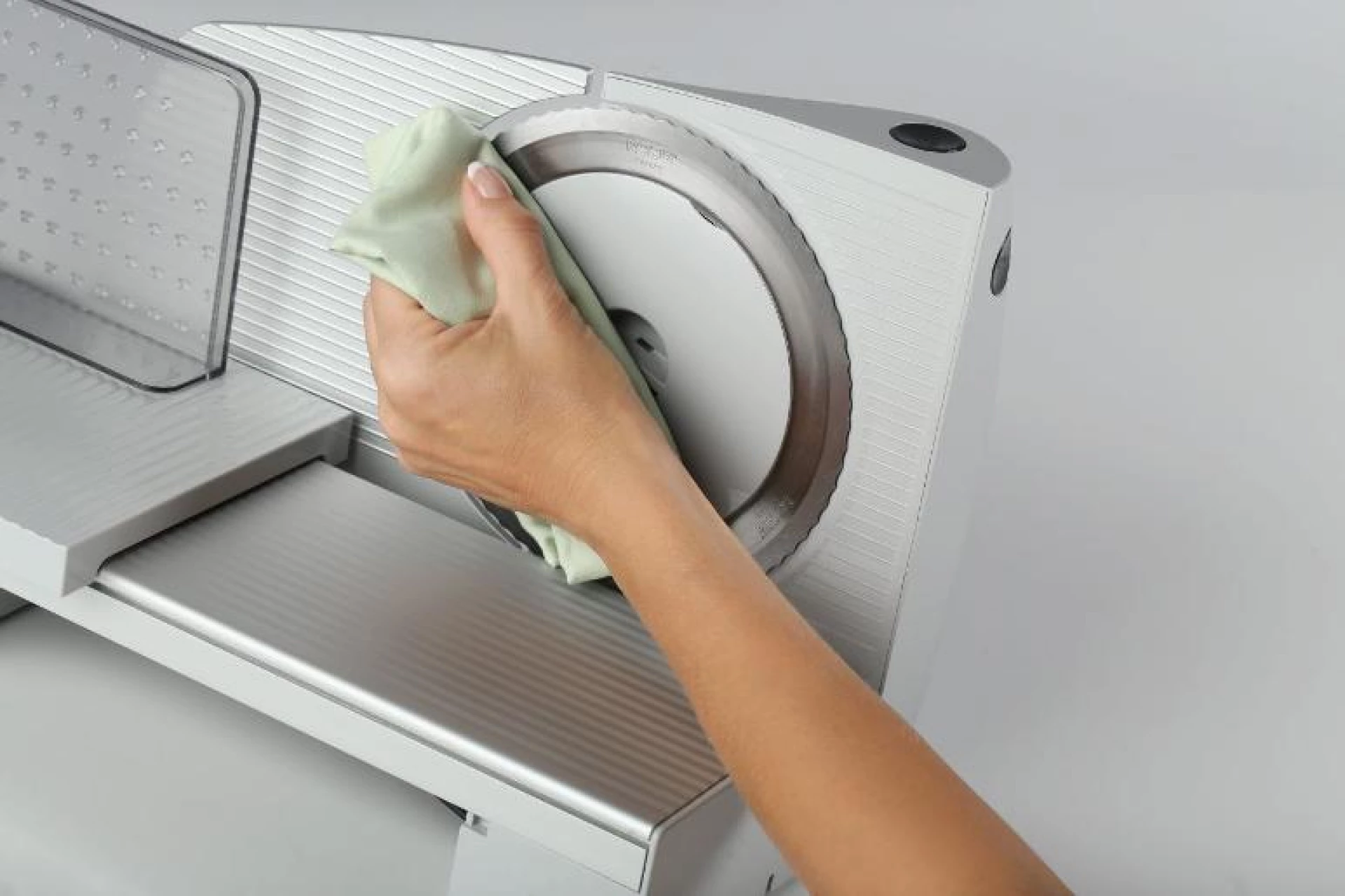 Gorenje Mesoreznica Gorenje R607A